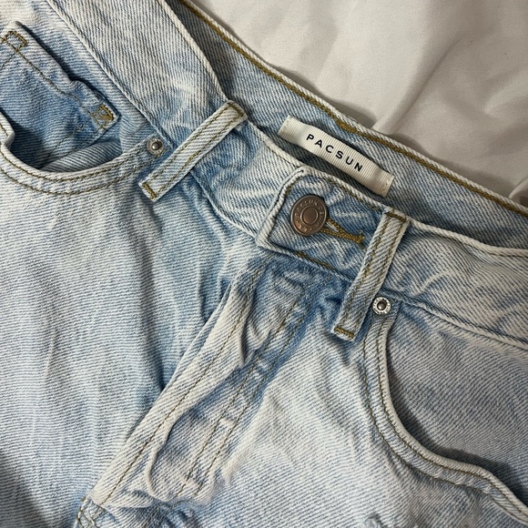 Pacsun Women’s Distressed Vintage High Rise Light Blue Denim Shorts, Size 24 - Picture 3 of 4